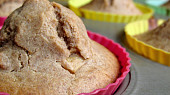 Pohankové muffiny s broskvemi