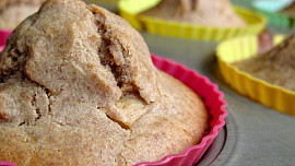 Pohankové muffiny s broskvemi