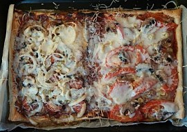 Rychlá domácí pizza na listovém těstě