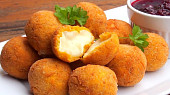 Smažený camembert v těstíčku