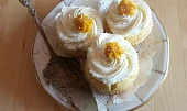 Cupcake s lemon curd