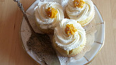 Cupcake s lemon curd
