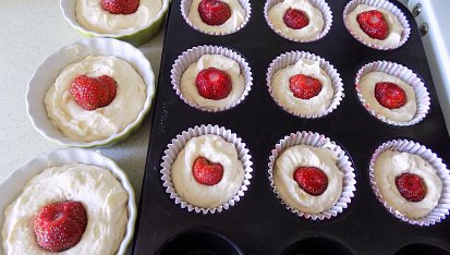 Jahodové muffiny nebo koláčky