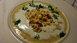 Kukuřičná polévka s cornies