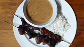Kuřecí satay s arašídovou omáčkou, Kuřecí satay s arašídovou omáčkou