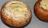 Portobello plněné šunkou, Nivou a smetanou s restovanými vepřovými játry (portobella naplníme sýrovou směsí)
