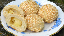Sýrovo-sezamové pralinky