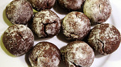 Čokoládové bochánky crinkles bez lepku, mléka a vajec