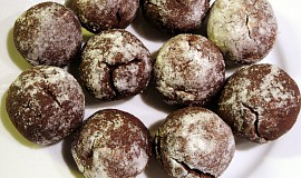 Čokoládové bochánky crinkles bez lepku, mléka a vajec