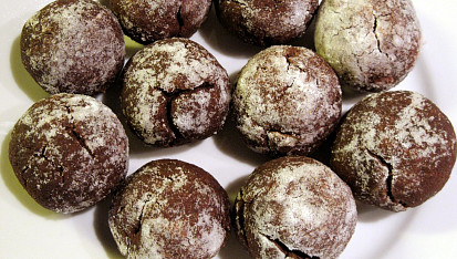 Čokoládové bochánky crinkles bez lepku, mléka a vajec