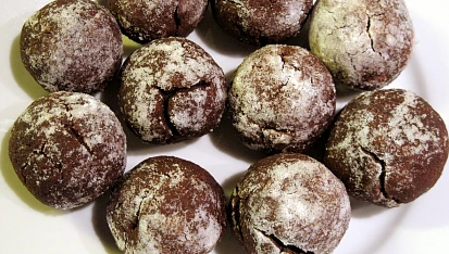 Čokoládové bochánky crinkles bez lepku, mléka a vajec