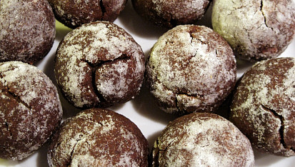 Čokoládové bochánky crinkles bez lepku, mléka a vajec