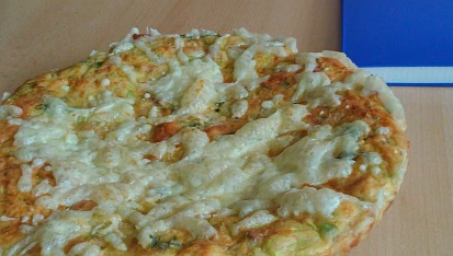 Slaný cuketový koláč s bazalkou (cukeťák, nákyp)