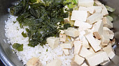 Kapusta zapečená s rýží a tofu s vejci