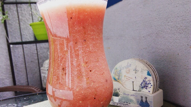 Melounové smoothie s banánem a vlákninou, Snidaně na nastartovani energie, porce skvělého osvěžení