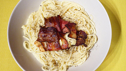 Parmezánové špagety se slaninou a mozzarellou, Parmezánové špagety se slaninou a mozzarellou