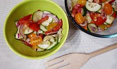 Šestibarevný okurkový salát (Šestibarevný okurkový salát )