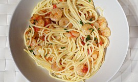 Špagety s krevetami a rajčátky