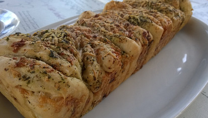 Trhací chlebík (Pull Apart Bread)