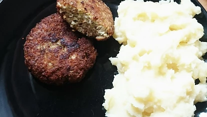 Kapustové  karbanátky (kelové) smažené v troubě