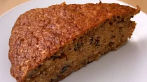 Mrkvový dort s oříšky