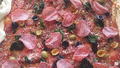 Naše luxus "korbáčková" pizza