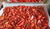 Pečená rajčata ve vlastní šťávě (Příprava rajčat na pečení..)