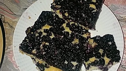 Cuketovo-borůvkový koláč