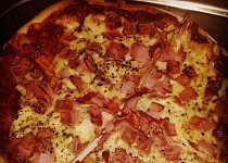 Jednoduché těsto na pizzu