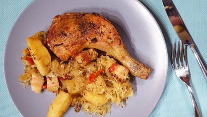 Kuřecí stehna se slaninou na zelí, Kuřecí stehna se slaninou na zelí