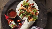 Tortily s krevetami a Sriracha omáčkou