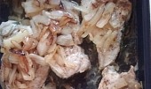 Vepřové kotletky s česnekem, čerstvou majoránkou a cibulkou