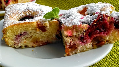 Banánová bublanina s   mix ovocem