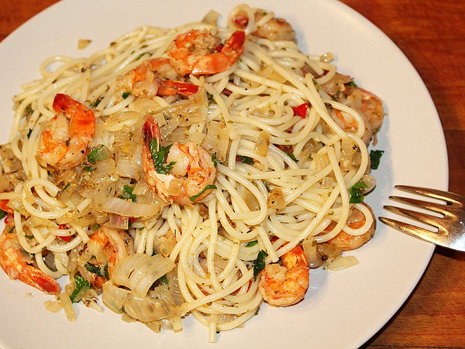 Peprné krevety objímané špagetami, Peprné krevety objímané špagetami