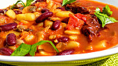 Houbovo - fazolová směs s chilli a rajčaty