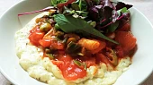 Vaječná polenta s rajčaty po provensálsku