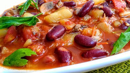 Houbovo - fazolová směs s chilli a rajčaty