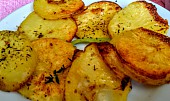 Kuřecí kuličky na zelenině, zapečené s plátky brambor