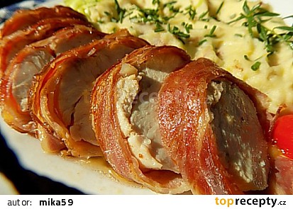 Marinovaná kuřecí prsa pečená ve slanině