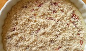Nadýchaná kefírová buchta s marmeládou a drobenkou (Před pečením)