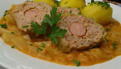 Plněná paprika na čínském zelí