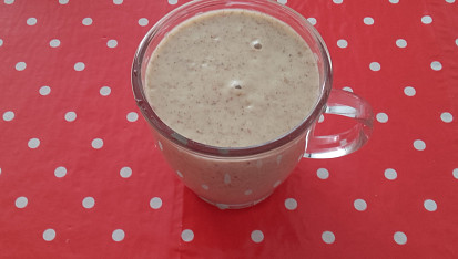Smoothie s jablkem a nektarinkou