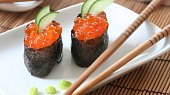Gunkan sushi
