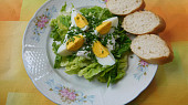 Hlávkový salát s vařenými vejci, Hlávkový salát s vařenými vejci - s bagetkou