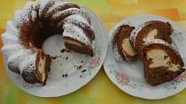 Kakaová bábovka s tvarohem