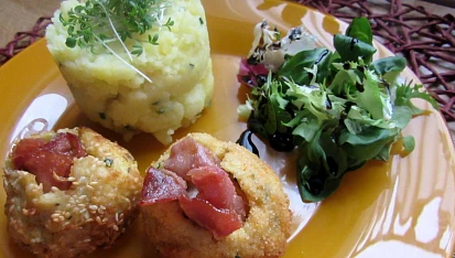 Květákové krokety se šunkou a sýrem