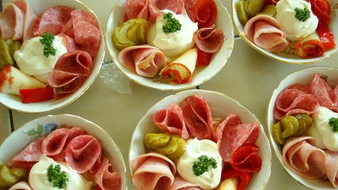 Obložená a oblíbená "ruská vejce"