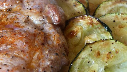 Steak z krkovičky s grilovanou cuketkou