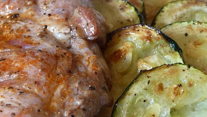 Steak z krkovičky s grilovanou cuketkou