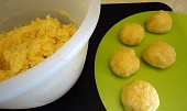 Vietnamské sladké koule Bánh Rán